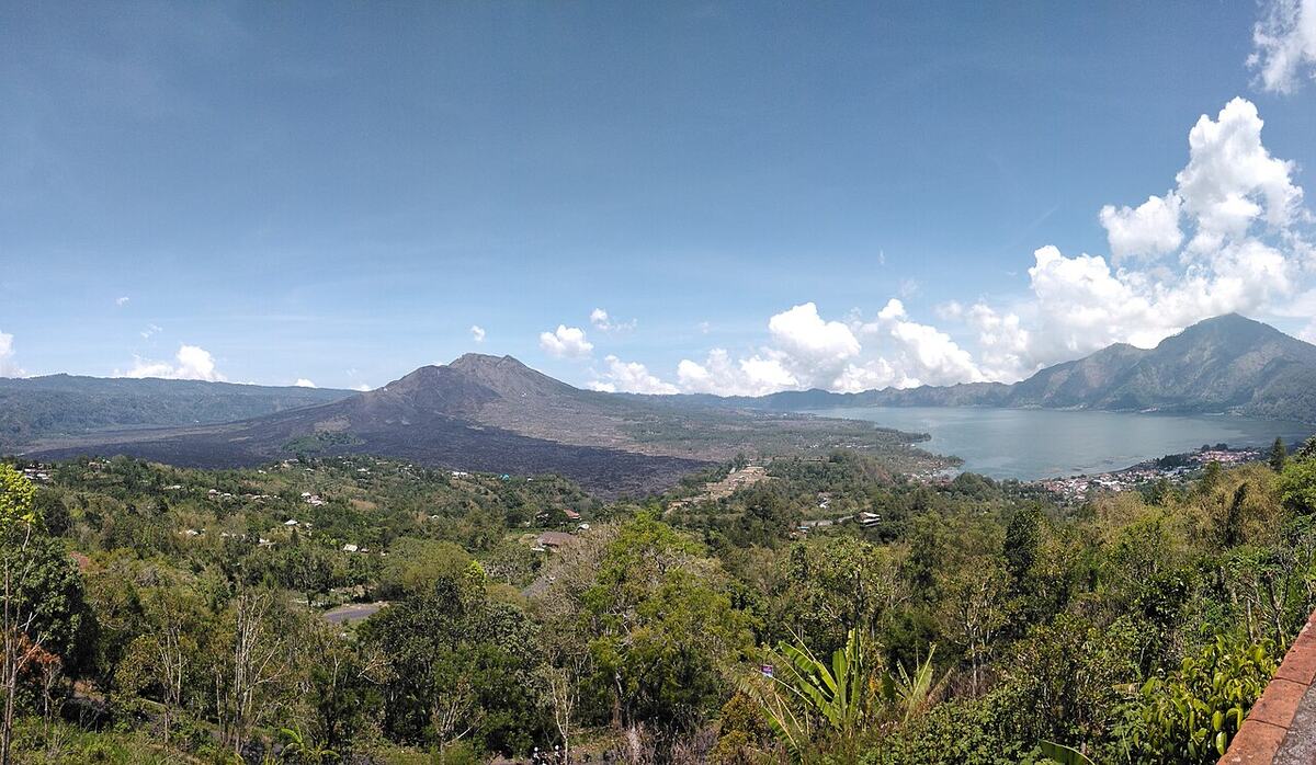 Pemandangan Gunung Batur dari Kintamani