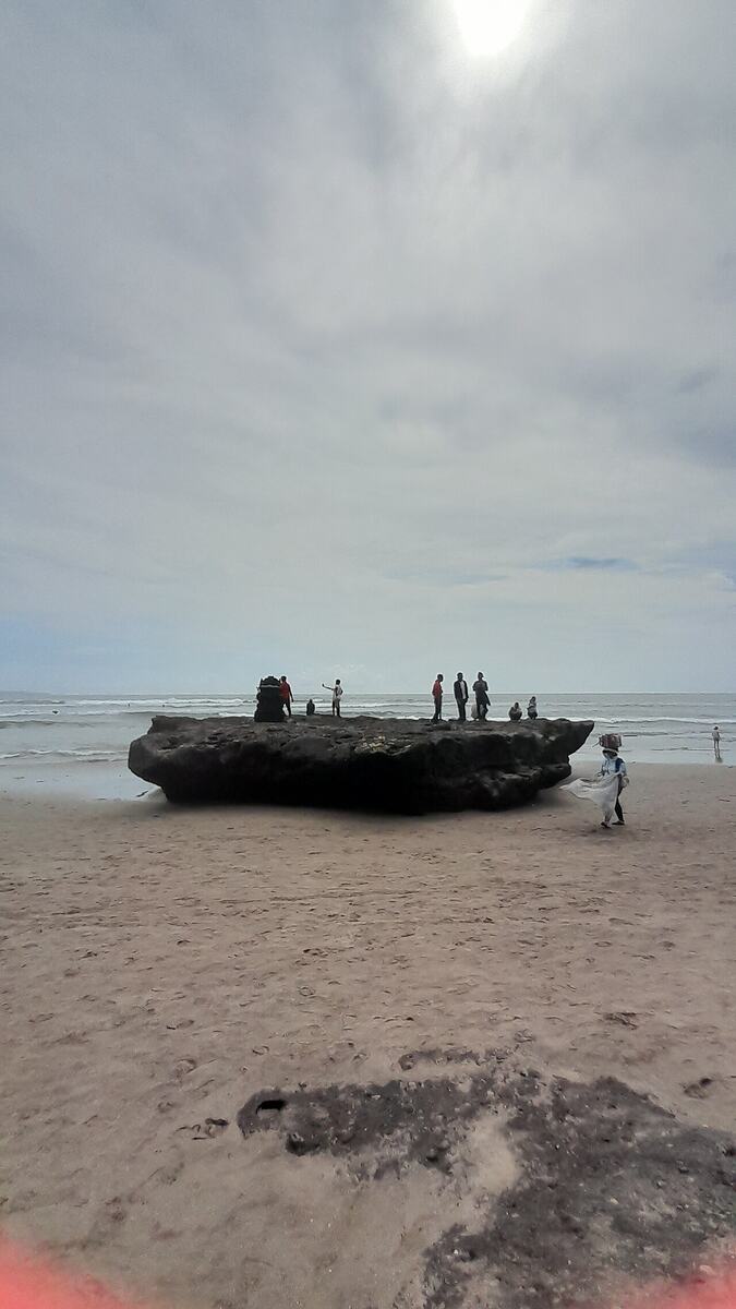Pantai Batu Bolong, Canggu