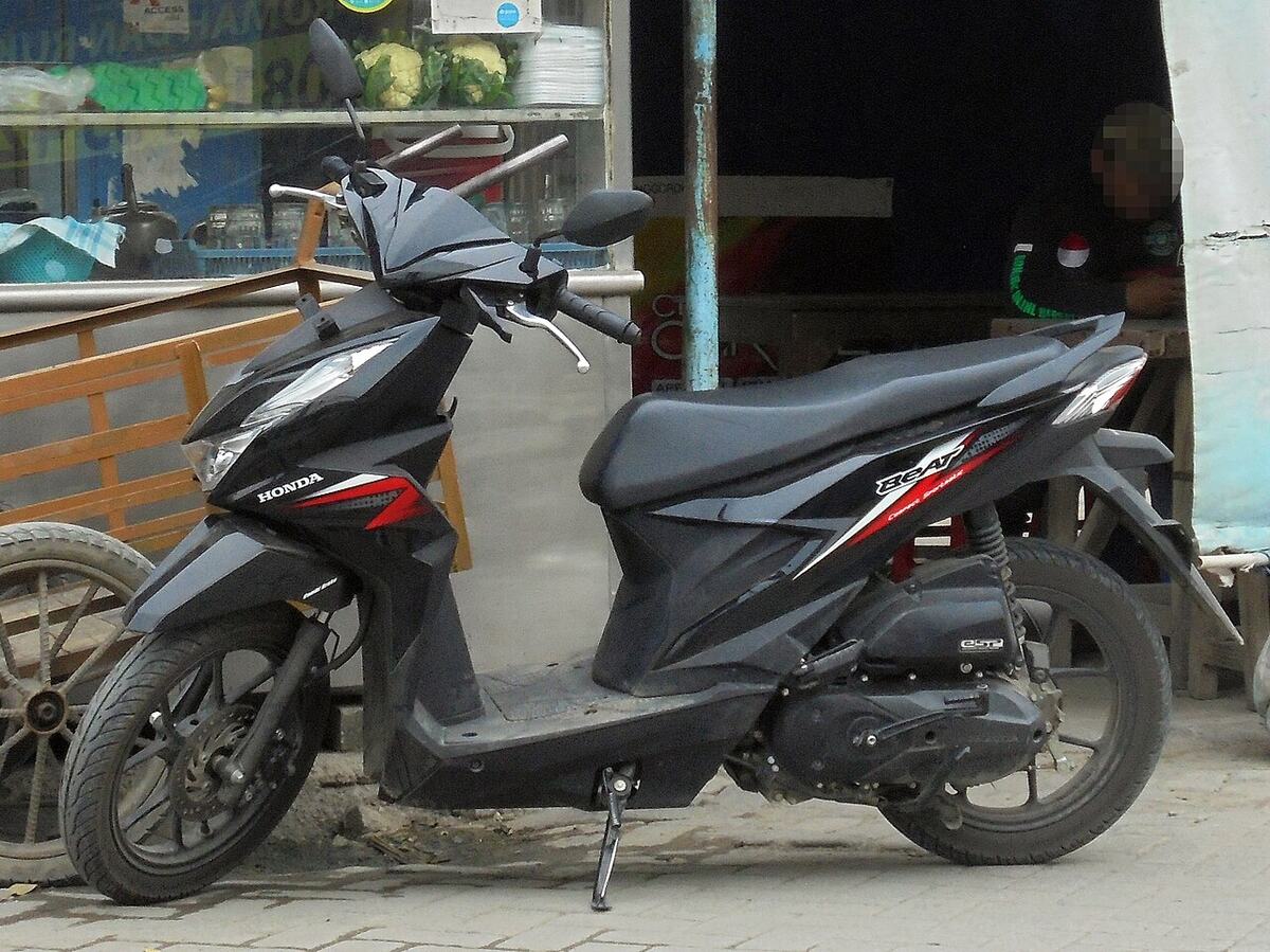 Honda BeAT 110 warna hitam