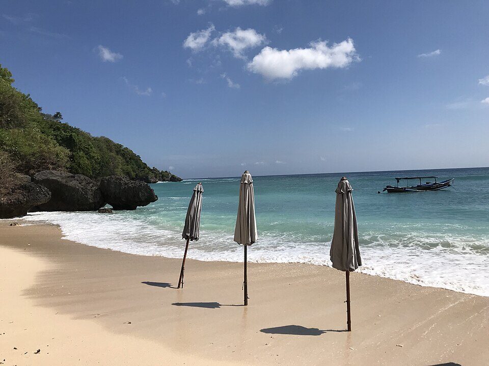 Pantai Padang Padang, Pecatu