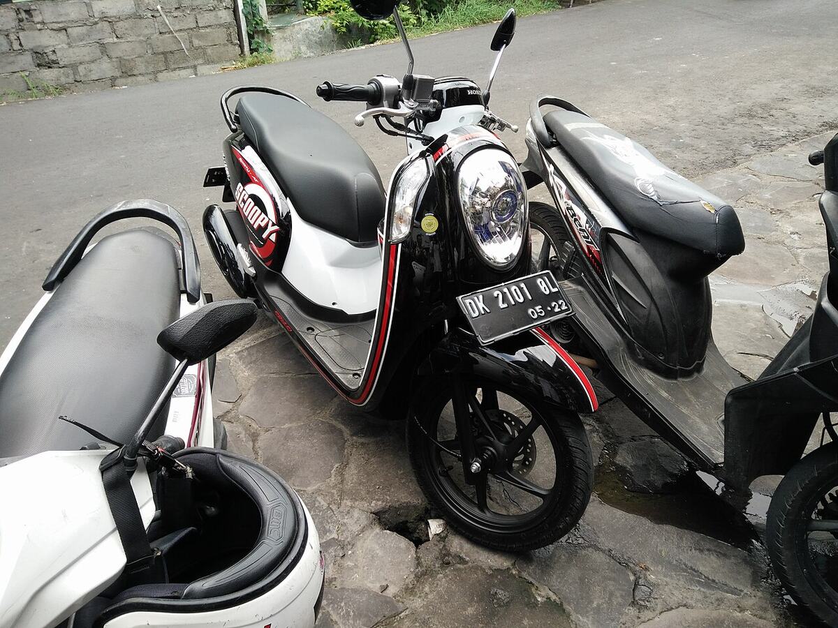 Honda Scoopy terparkir di Jimbaran, Bali